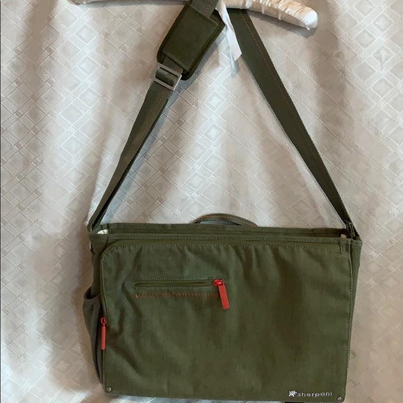 sherpani laptop bag